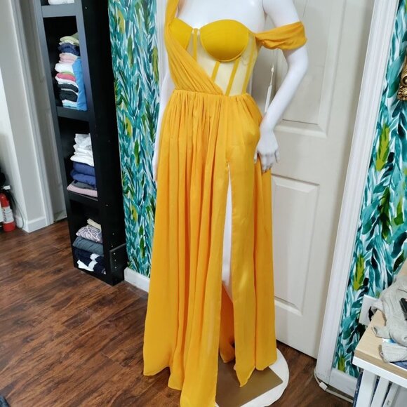 Miss Circle Back In Style Silk Pleated Corset Slit Maxi Dress Yellow XXS NWT - Picture 8 of 15